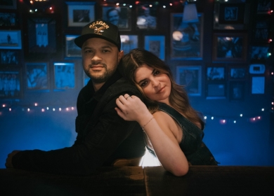 Tebey in duet met Tenille Arts op 'Hangover At My Place' 