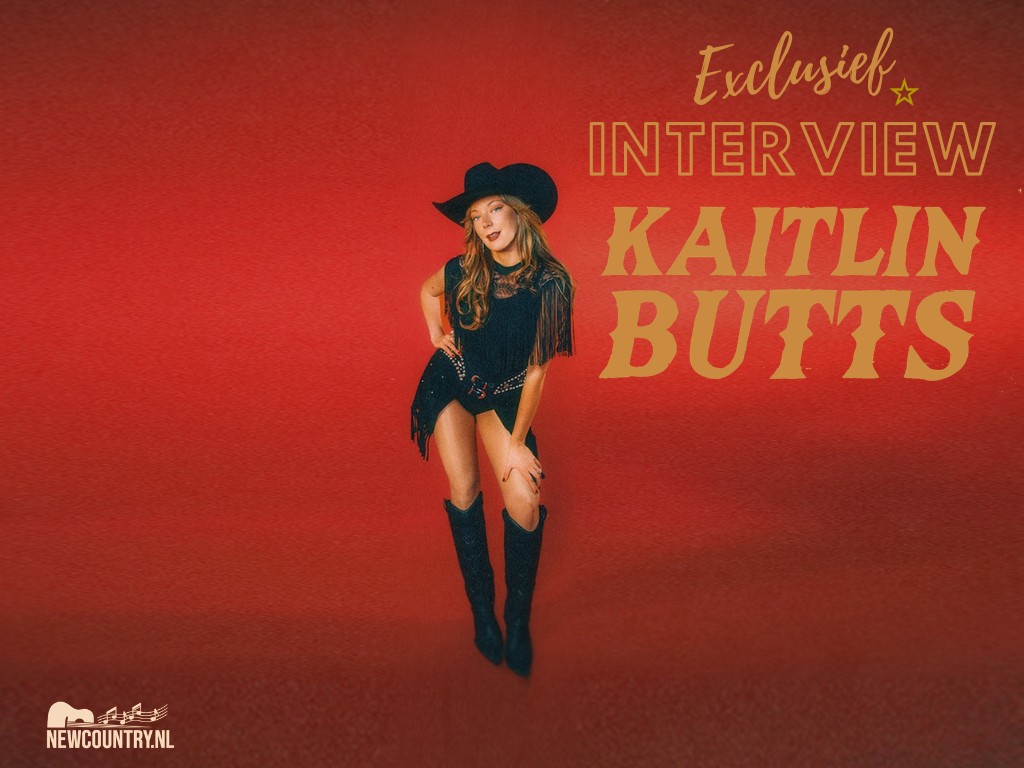 Kaitlin Butts in Amsterdam over Roadrunner en European Cowgirl Tour