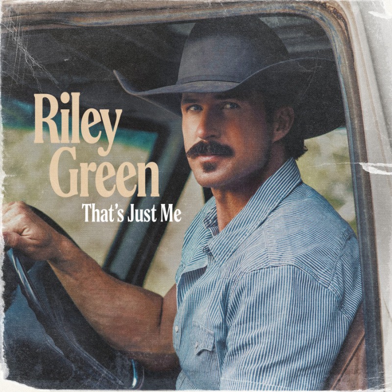 Riley Green keert terug naar roots met nieuw album &lsquo;That&rsquo;s Just Me&rsquo;