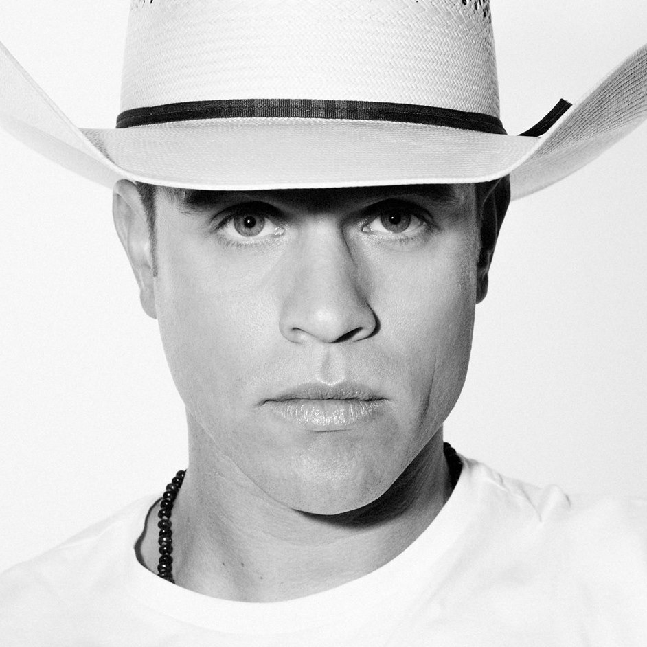 Dustin Lynch