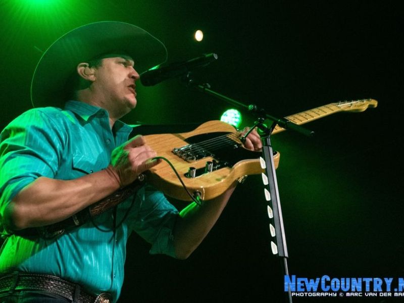 jon pardi melkweg   jon pardi melkweg