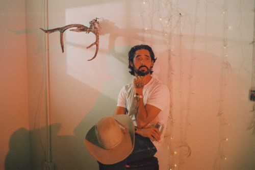 Ryan bingham kondigt nieuw album aan met single Where My Wild Things Are