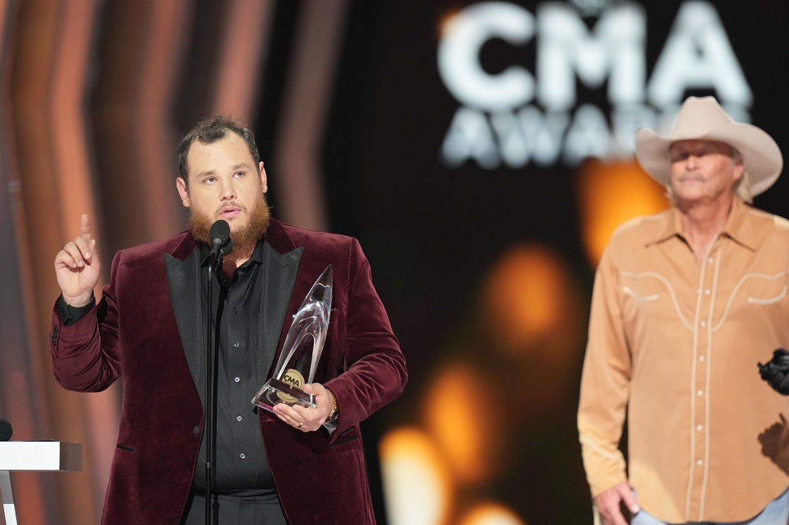 Alle winnaars van de CMA Awards 2021
