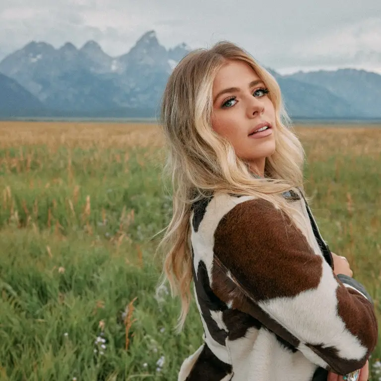 Anne Wilson: Grensverleggende New Country &amp; Christelijke Artiest