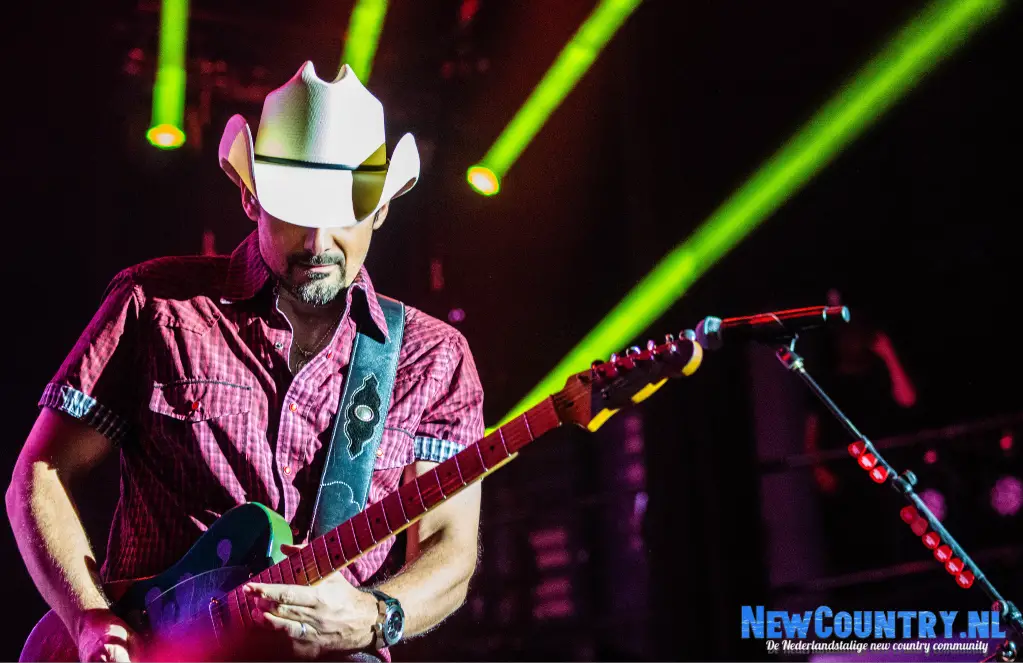Brad Paisley, Lady Antebellum live met meer dan 20 Hits!