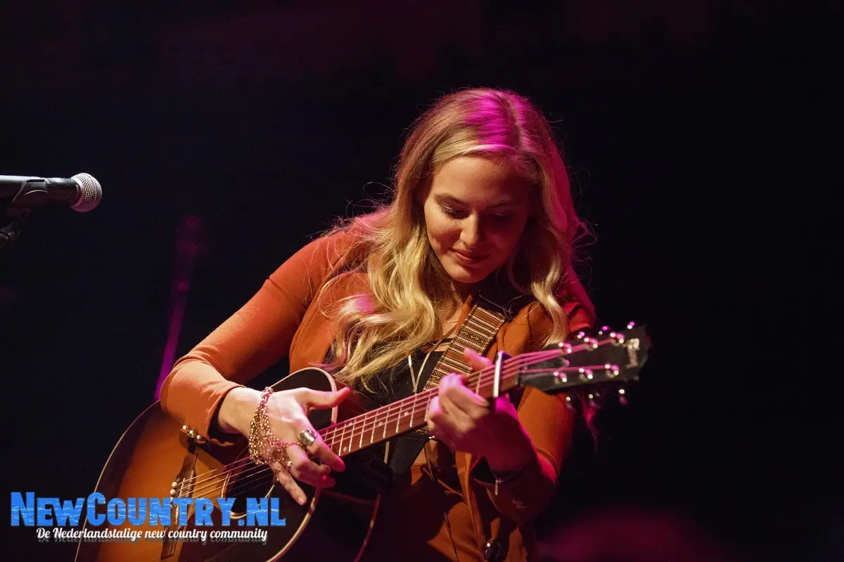 02 Lauren Jenkins paradiso 2020