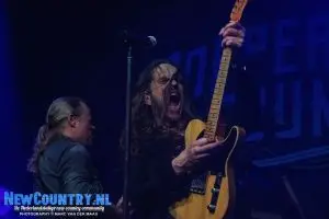 30 Copperhead County