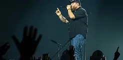 Luke Combs Annuleert Super Bowl