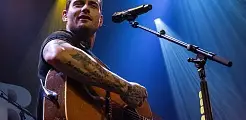 Douwe Bob speelt Note To Self 